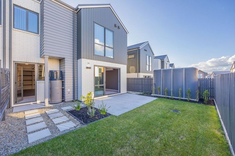 Photo of property in 14 Waenganui Road, Hobsonville, Auckland, 0616