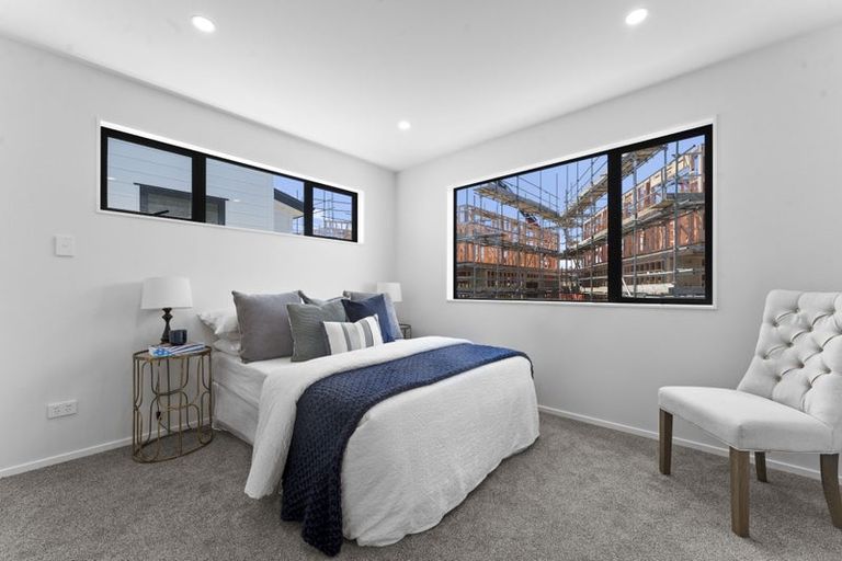 Photo of property in 11 Greenbrier Street, Westgate, 0814