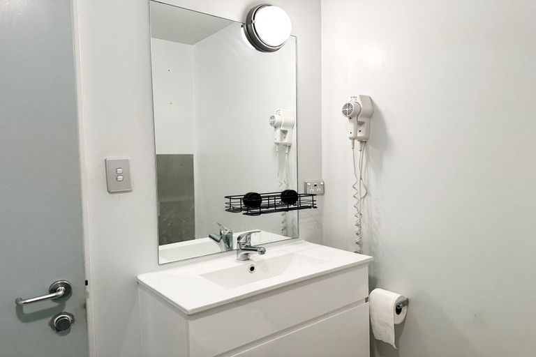 Photo of property in St Pauls Apartments, 101/43 Mulgrave Street, Thorndon, Wellington, 6011