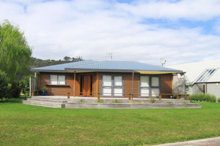 Photo of property in 13 Michelle Lane, Hahei, Whitianga, 3591