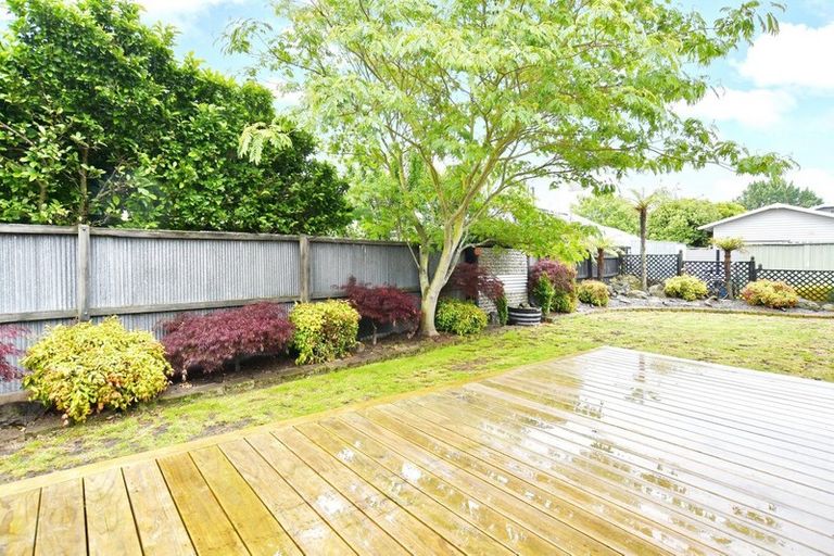 Photo of property in 4a Pannell Avenue, Wainoni, Christchurch, 8061