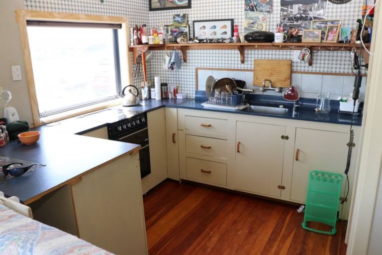 Photo of property in 38 Surrey Street, Orepuki, Riverton, 9881