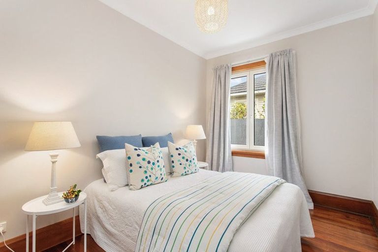 Photo of property in 68 Corson Avenue, Beckenham, Christchurch, 8023