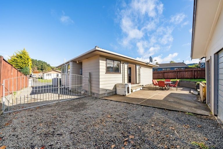 Photo of property in 11 Topaz Street, Birchville, Upper Hutt, 5018