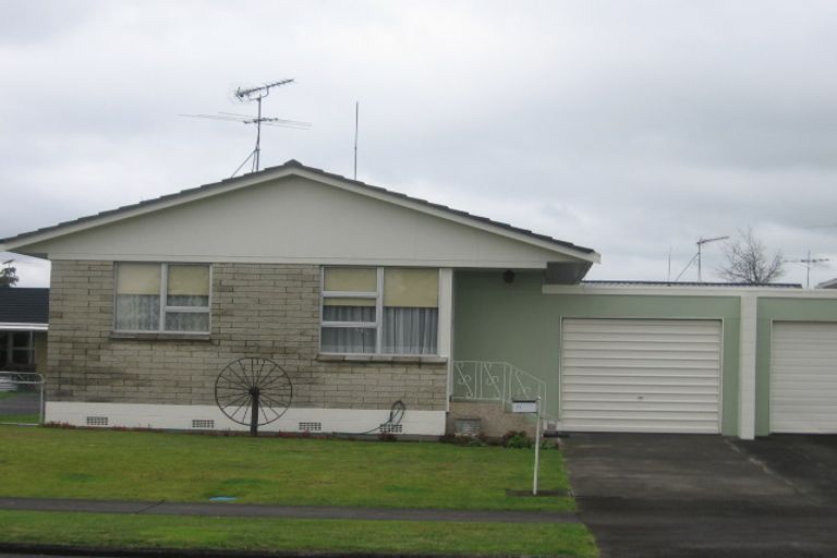Photo of property in 1/5 Onslow Road, Papakura, 2110