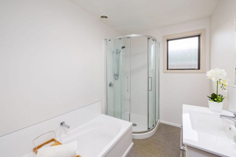 Photo of property in 60 Niven Street, Avondale, Christchurch, 8061