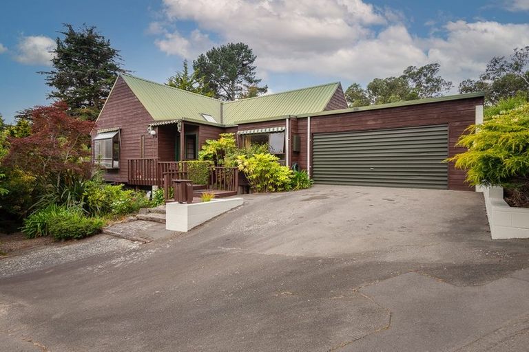 Photo of property in 17 Nehru Place, Cashmere, Christchurch, 8022