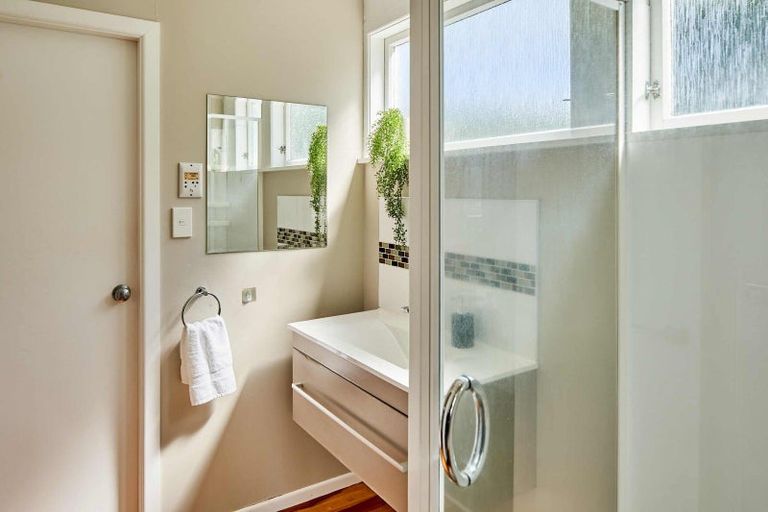 Photo of property in 13 City View Grove, Harbour View, Lower Hutt, 5010