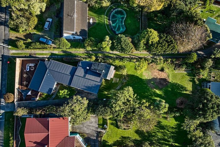 Photo of property in 70 Winara Avenue, Waikanae, 5036