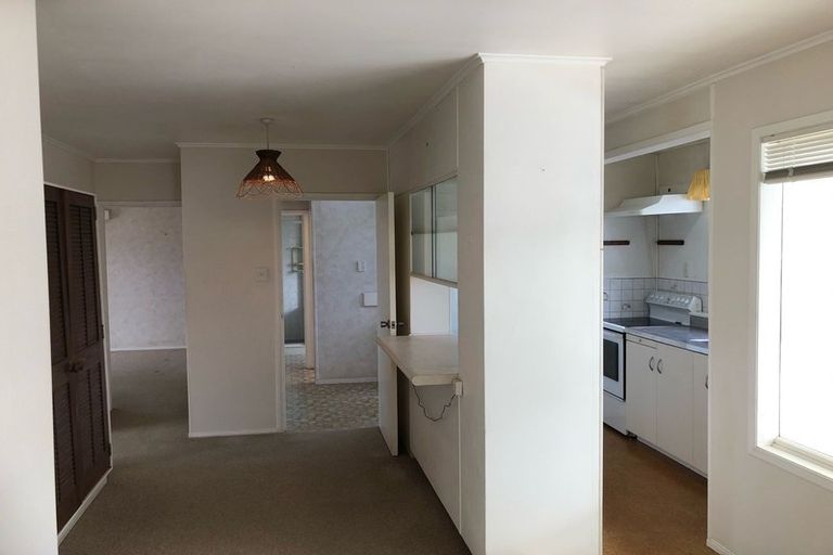 Photo of property in 2 Mander Place, Bucklands Beach, Auckland, 2012