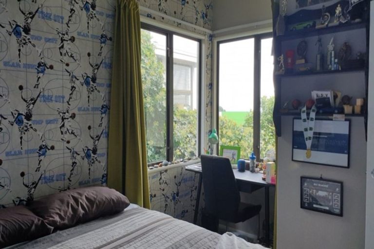 Photo of property in 482 Devon Street East, Strandon, New Plymouth, 4312