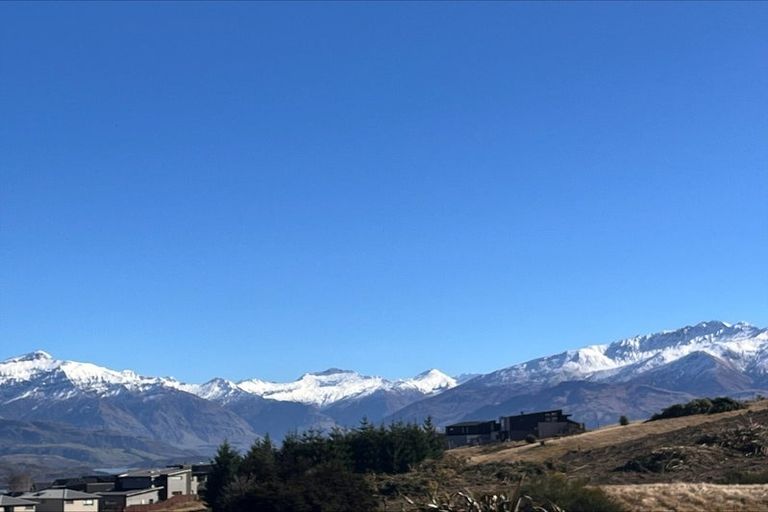 Photo of property in 17 Mills Road, Wanaka, 9305