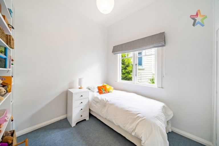 Photo of property in 2 Puriri Street, Eastbourne, Lower Hutt, 5013