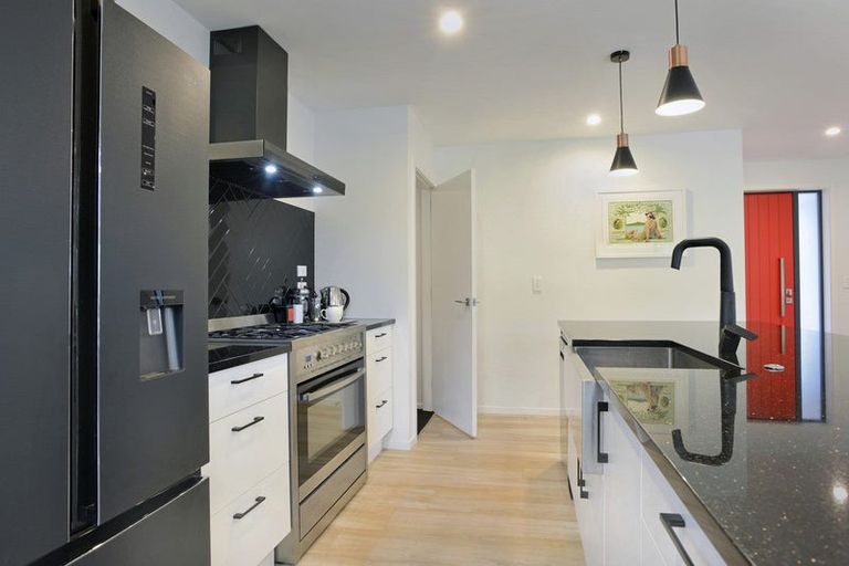 Photo of property in 72 Feist Street, Carterton, 5713