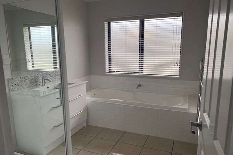 Photo of property in 139 Rolleston Drive, Rolleston, 7614