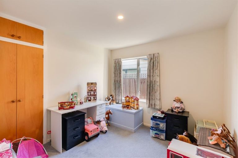 Photo of property in 1/126 Pages Road, Wainoni, Christchurch, 8061