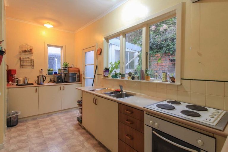 Photo of property in 36 Tavistock Road, Melrose, Wellington, 6023