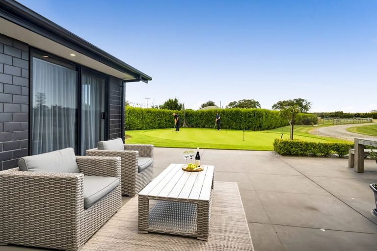 Photo of property in 8 Tikorangi Road East, Tikorangi, 4383