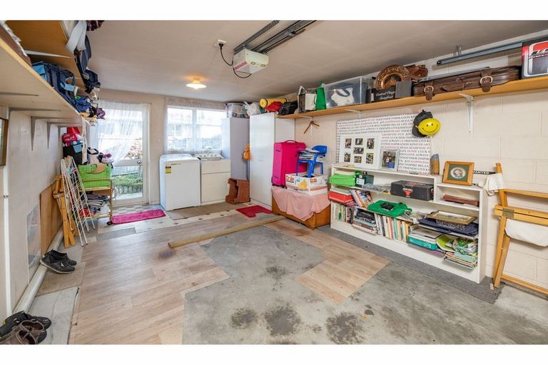 Photo of property in 2/479 Main South Road, Hornby, Christchurch, 8042