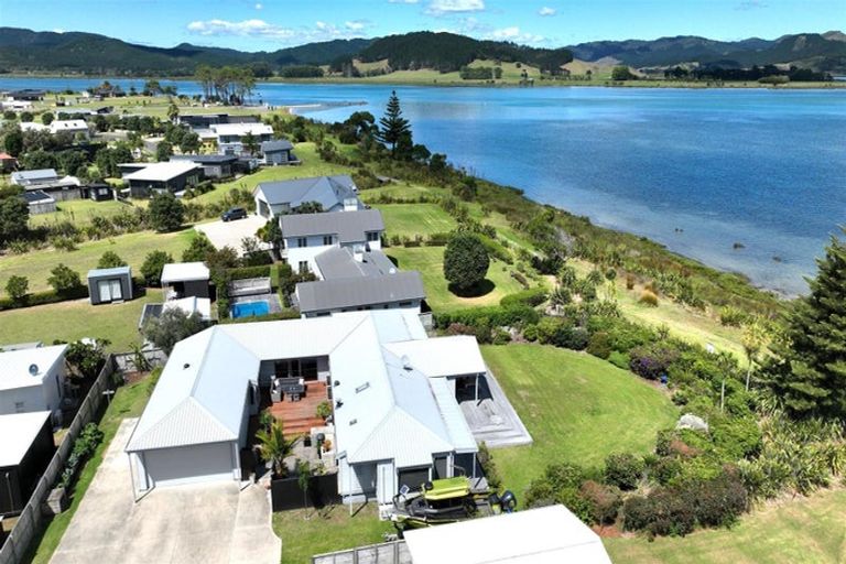 Photo of property in 132 Harbour Drive, Matarangi, Whitianga, 3592