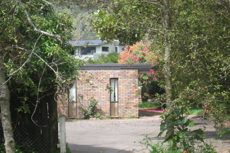 Photo of property in 11 Okareka Loop Road, Lake Okareka, Rotorua, 3076