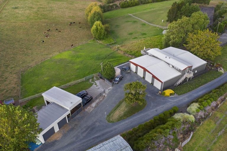 Photo of property in 329 Forestry Road, Waitoki, Kaukapakapa, 0871