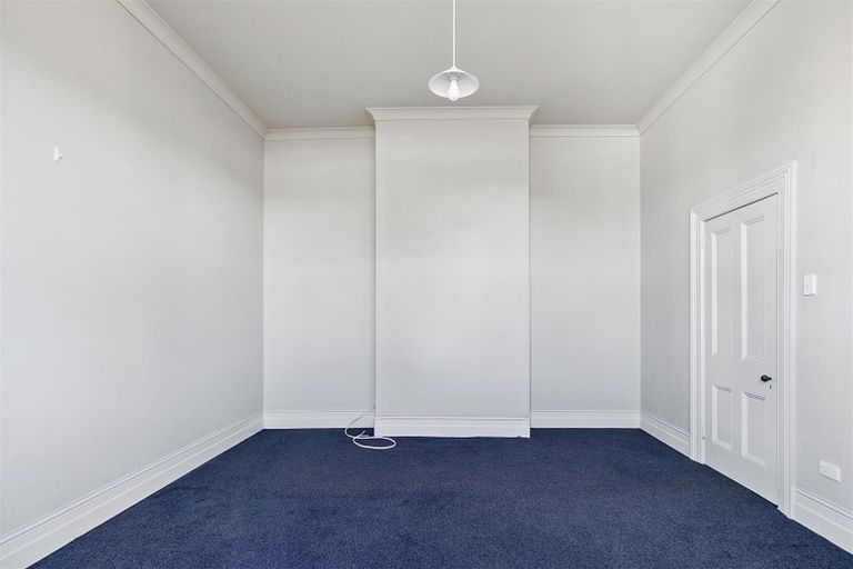 Photo of property in 48 Timaru Road, Waimate, 7924