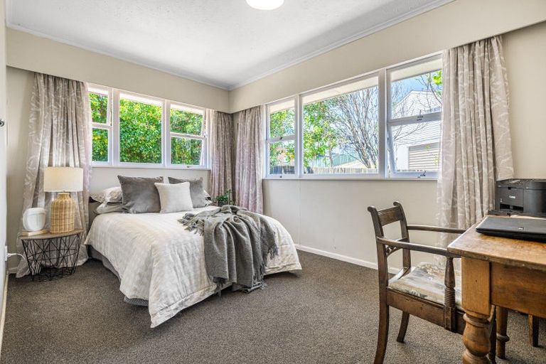 Photo of property in 279 Glengarry Road, Glen Eden, Auckland, 0602