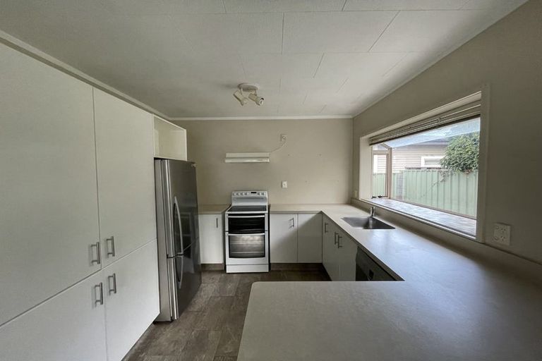 Photo of property in 2/1003 Caroline Road, Mayfair, Hastings, 4122