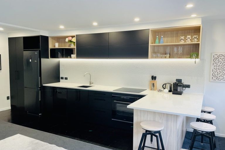 Photo of property in 5/147 Glenmore Street, Kelburn, Wellington, 6012