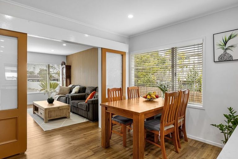 Photo of property in 300 Wairau Road, Glenfield, Auckland, 0629