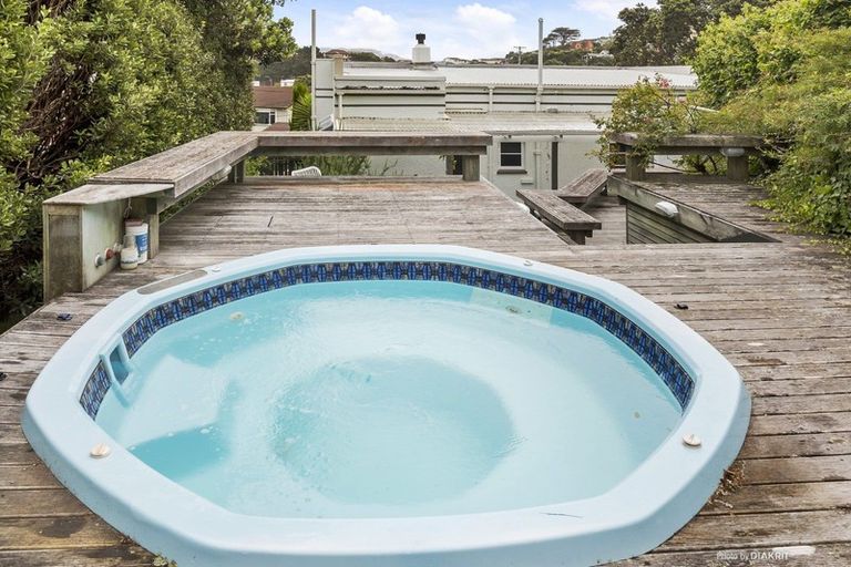 Photo of property in 49 Cavendish Square, Strathmore Park, Wellington, 6022