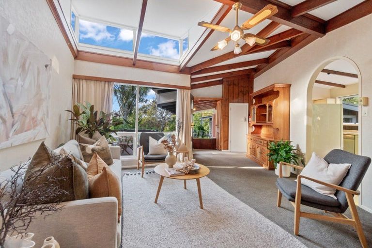 Photo of property in 232b Atkinson Road, Titirangi, Auckland, 0604