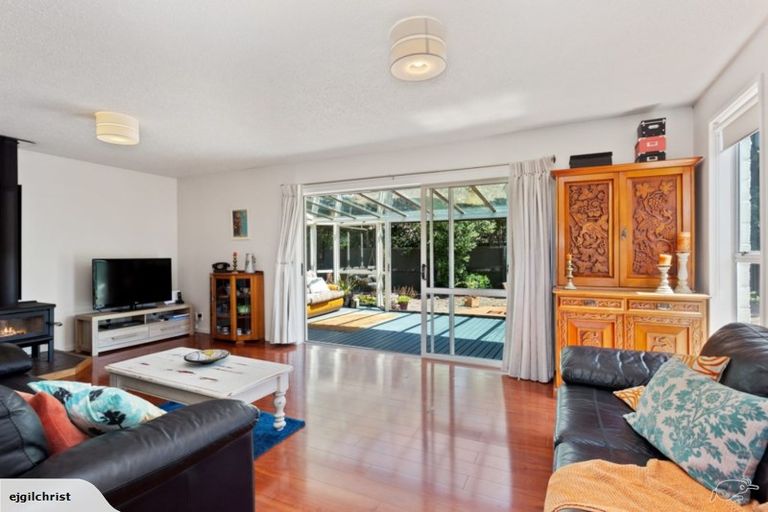 Photo of property in 8 Ensors Place, Waikuku Beach, 7402