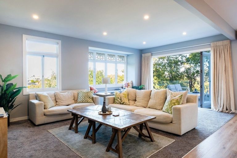 Photo of property in 10 Lincoln Road, Bluff Hill, Napier, 4110