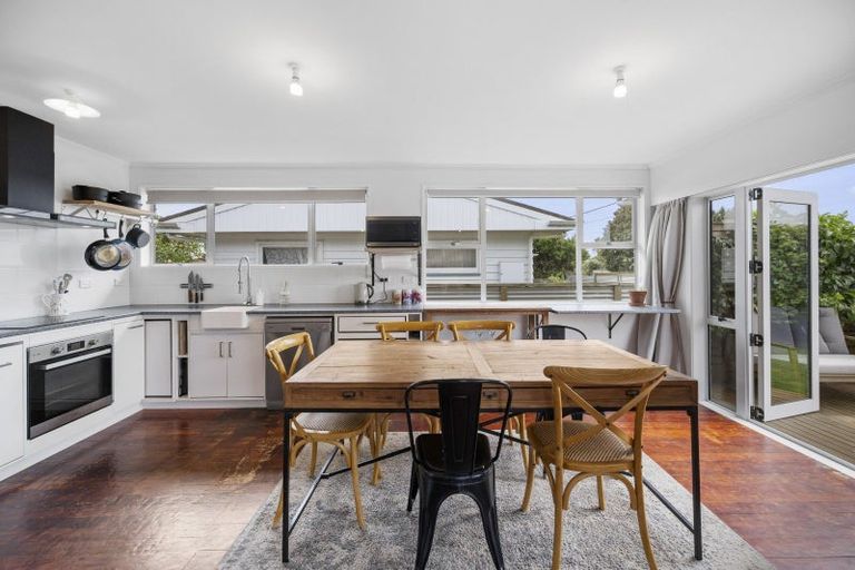 Photo of property in 129 Riverbend Road, Onekawa, Napier, 4110