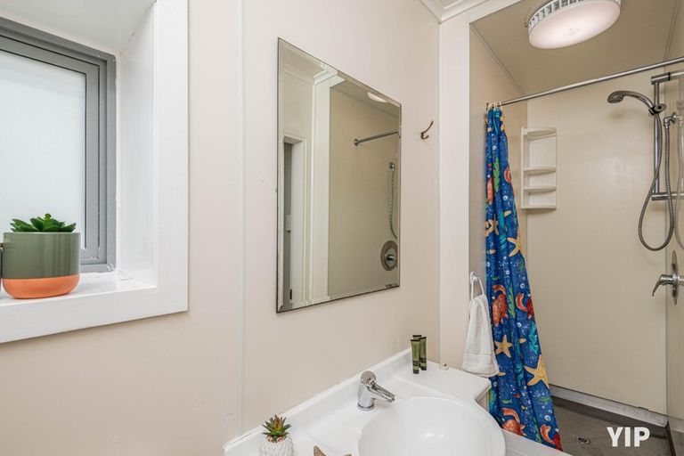 Photo of property in 5 Hallewell Crescent, Johnsonville, Wellington, 6037