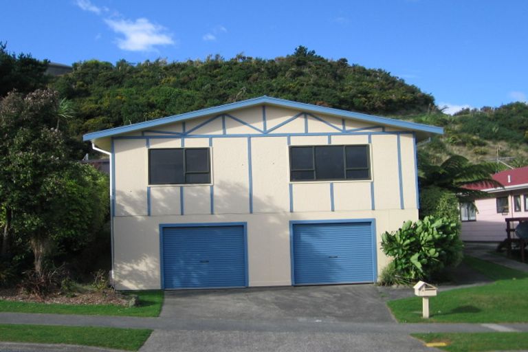 Photo of property in 24 Kaitangata Crescent, Kelson, Lower Hutt, 5010