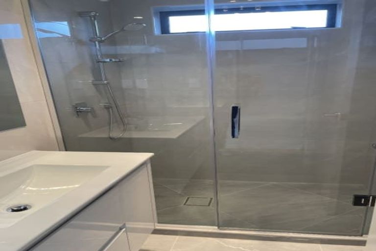 Photo of property in 3 Dundale Avenue, Blockhouse Bay, Auckland, 0600