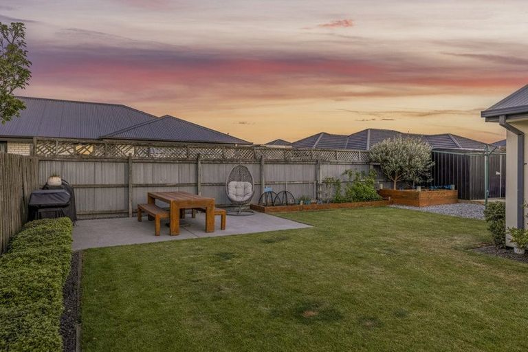 Photo of property in 64 Wattle Drive, New Brighton, Christchurch, 8083