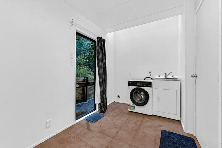 Photo of property in 576c South Titirangi Road, Titirangi, Auckland, 0604