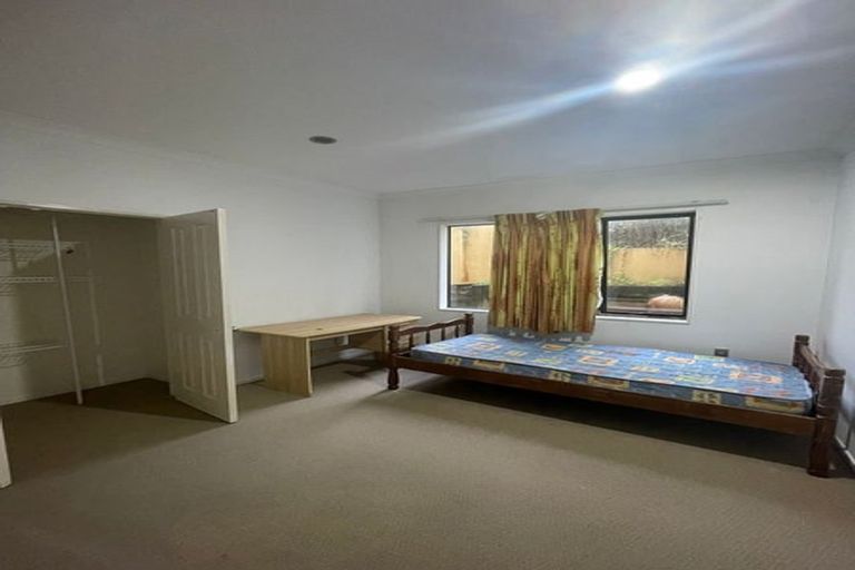 Photo of property in 16 Mangerton Lane, East Tamaki Heights, Auckland, 2016