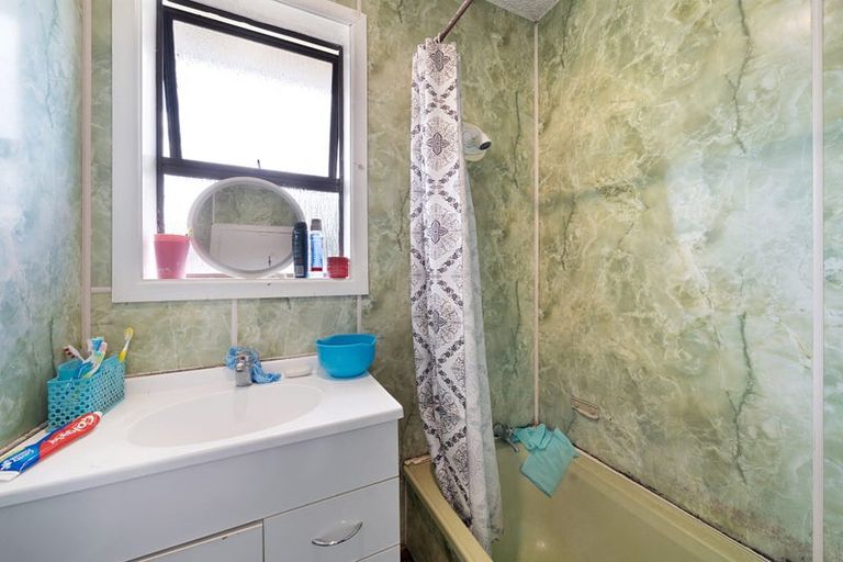 Photo of property in 18 Bernard Street, Mount Wellington, Auckland, 1062