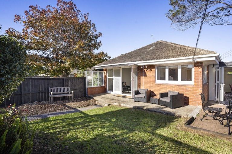 Photo of property in 1/59 Tawa Road, One Tree Hill, Auckland, 1061