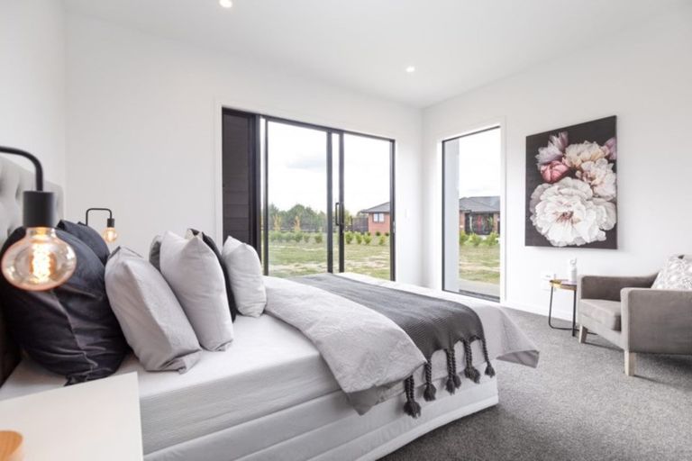 Photo of property in 35 Mike Smith Drive, Cambridge, 3434