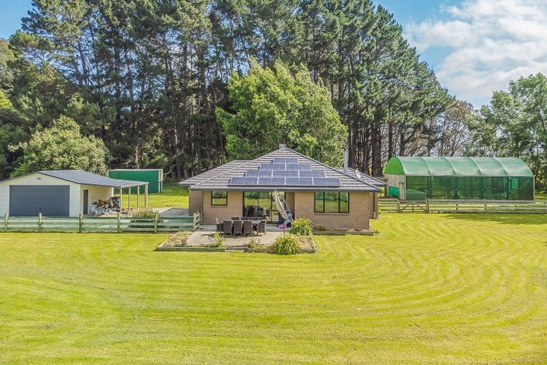 Photo of property in 81 Halls Road, Pahiatua, 4910