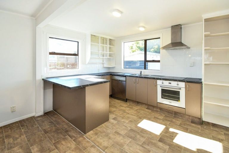 Photo of property in 4 Bowen Street, Manurewa East, Auckland, 2102