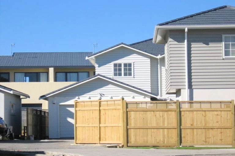 Photo of property in 40 Mulvaney Crescent, Henderson, Auckland, 0612