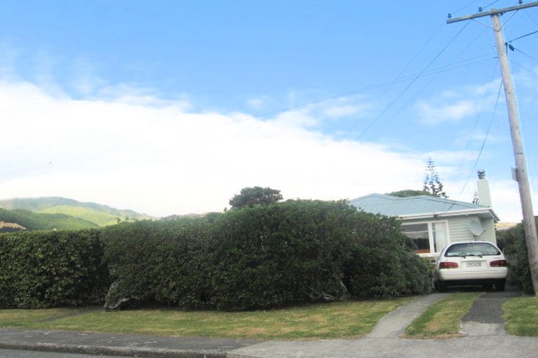 Photo of property in 4 Te Miti Street, Paekakariki, 5034