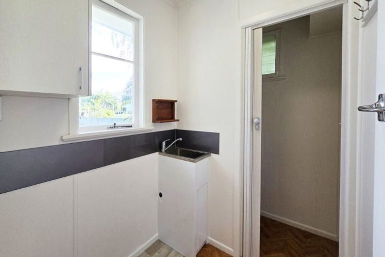 Photo of property in 10 Cornwall Road, Taradale, Napier, 4112